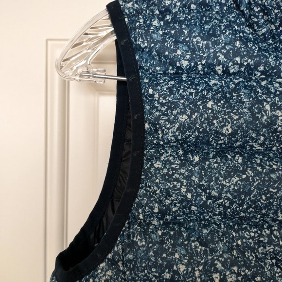 Women's Lole size XS ultra-light weight, packable vest with sac - like new - Picture 7 of 16